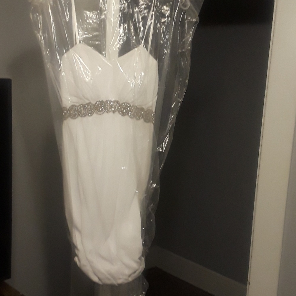 A white strapless dress.